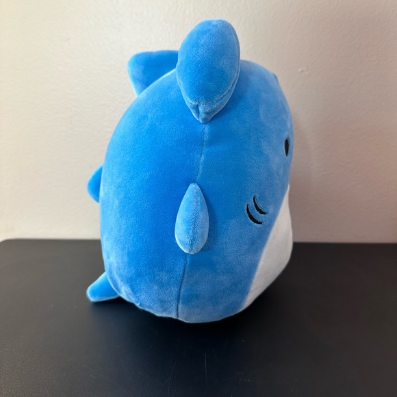 Squishmallow Rocket 8” Hammerhead shark - Picture 4 of 5